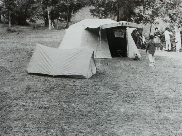 Camping sauvage dans le pr de Braud  PONTIS - HAUTES ALPES