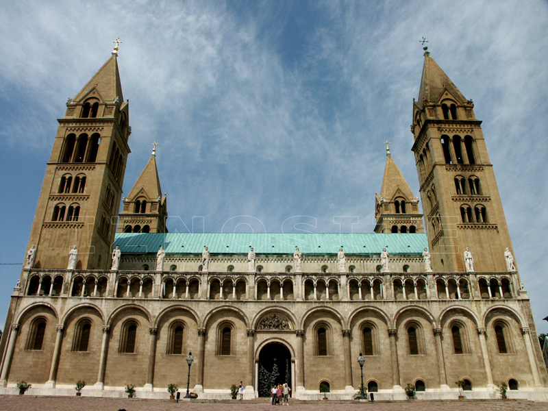 Basilique SAINT PIERRE - PECS