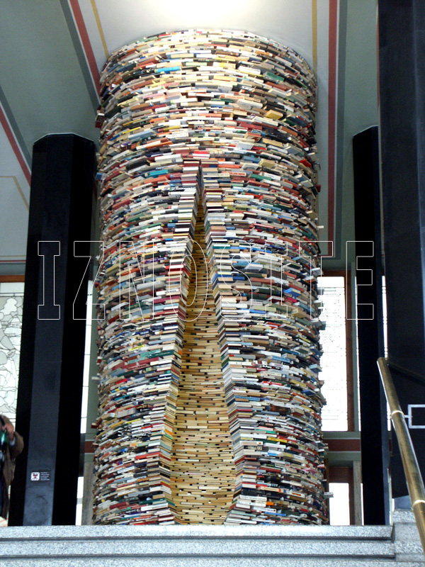 Colonne de la connaissance - Bibliothque nationale - PRAGUE